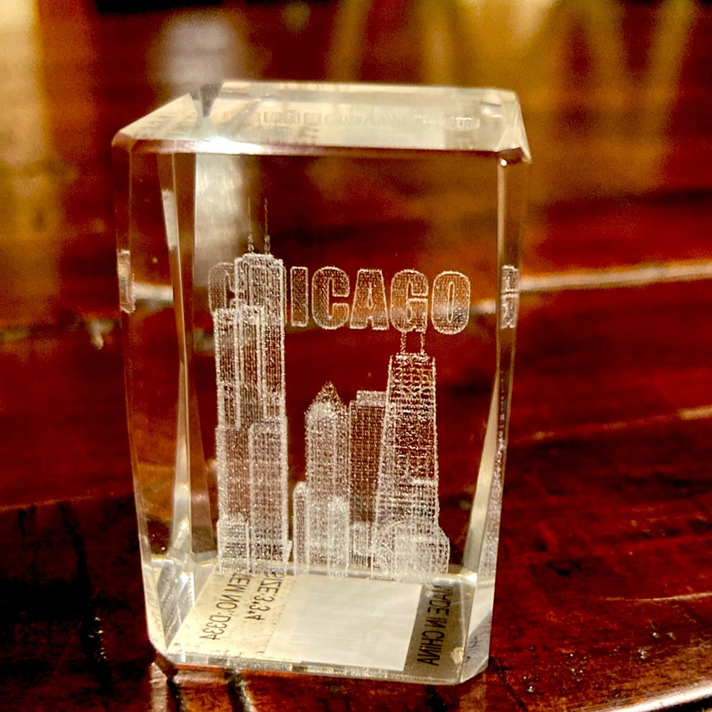 Crystal / Glass Chicago souvenir and paperweight - 3-D laser image.